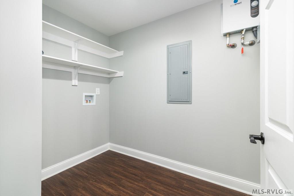 Laundry Room Love - 430 Cifers Lane, Emporia VA 23847
