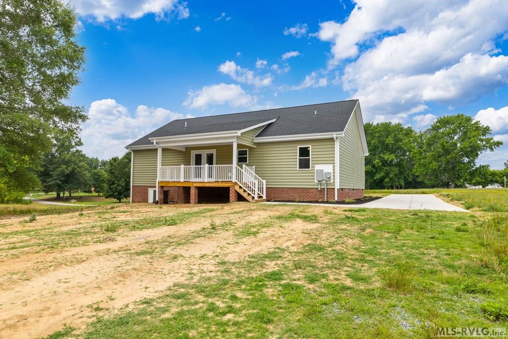 Back view - 430 Cifers Lane, Emporia VA 23847