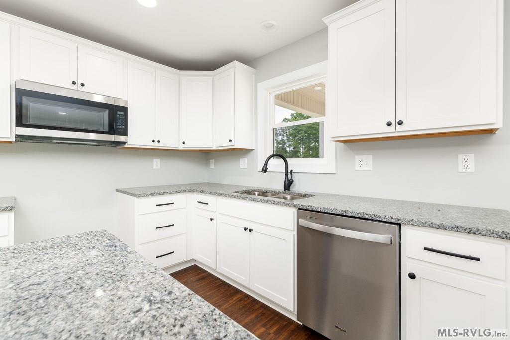 Wonderful kitchen - 430 Cifers Lane, Emporia VA 23847