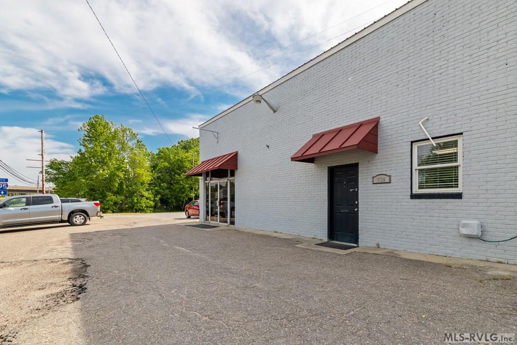 Commercial at 728 N Main, Emporia VA 23847, photo 3 of 56