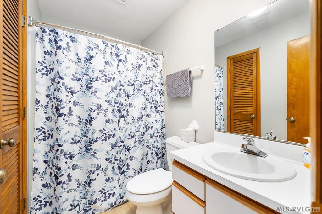 Bathroom 3 - 999 Hawthorne Dr, Bracey VA 23919