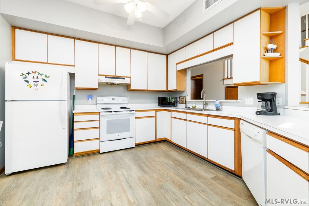 Lower Level Kitchen - 999 Hawthorne Dr, Bracey VA 23919