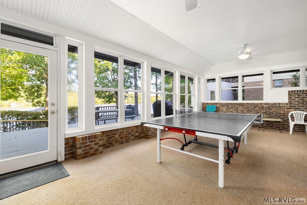 Game Room - 999 Hawthorne Dr, Bracey VA 23919
