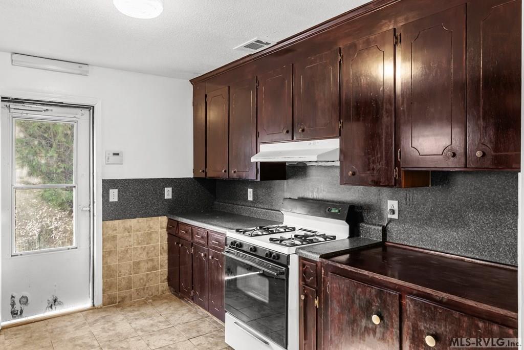Residential/Vacation at 1118 Mapleton Street, Roanoke Rapids NC 27870, photo 17 of 43