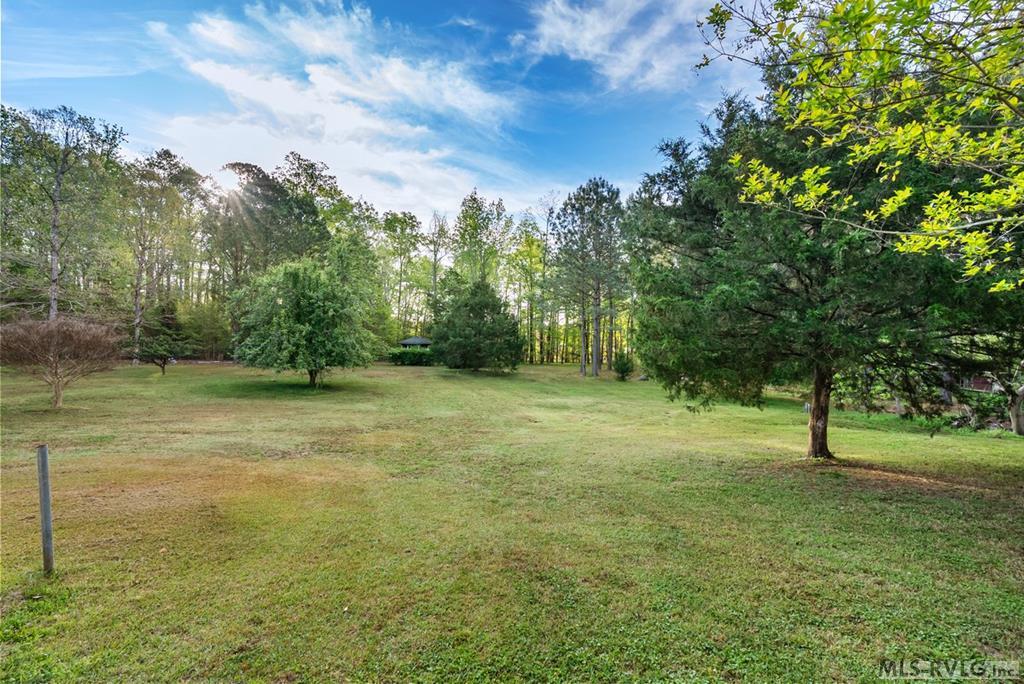 Residential/Vacation at 1118 Mapleton Street, Roanoke Rapids NC 27870, photo 5 of 43