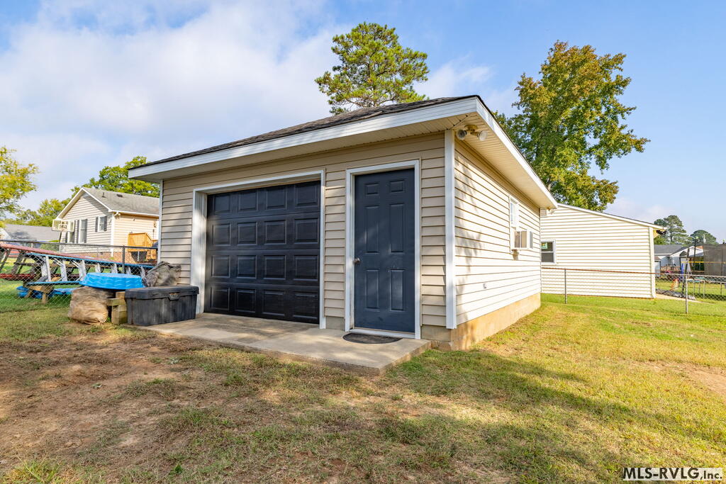 Residential/Vacation at 523 Pinecrest Ave., Roanoke Rapids NC 27870, photo 24 of 39