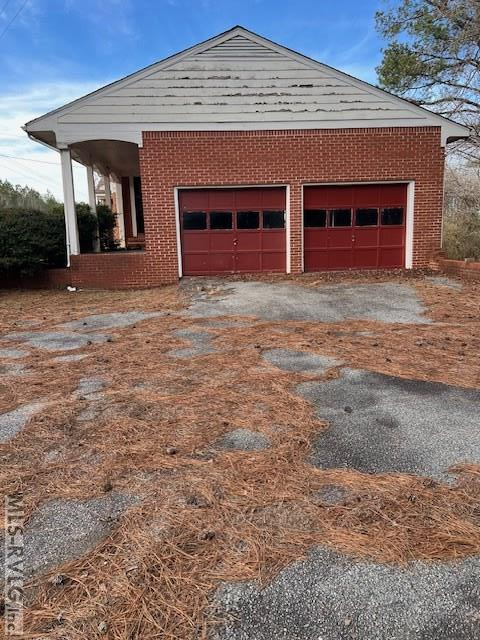 Residential/Vacation at 19610 Christanna Hwy, Lawrenceville VA 23868, photo 7 of 46