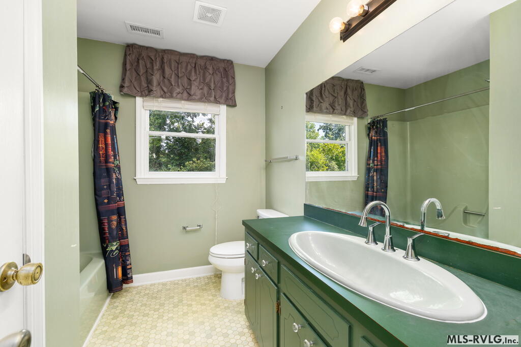 Residential/Vacation at 239 Hunting Ridge Road, Roanoke Rapids NC 27870, photo 31 of 36