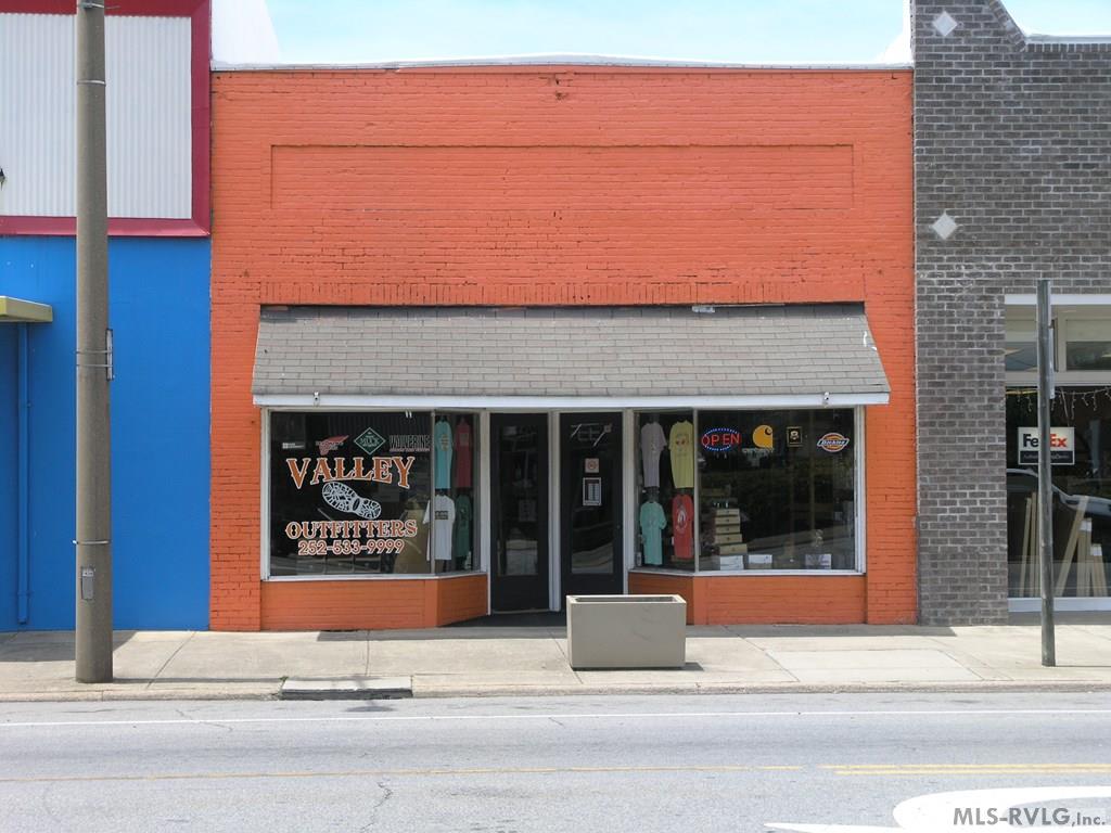 Commercial at 923 Roanoke Avenue, Roanoke Rapids NC 27870, photo 10 of 26
