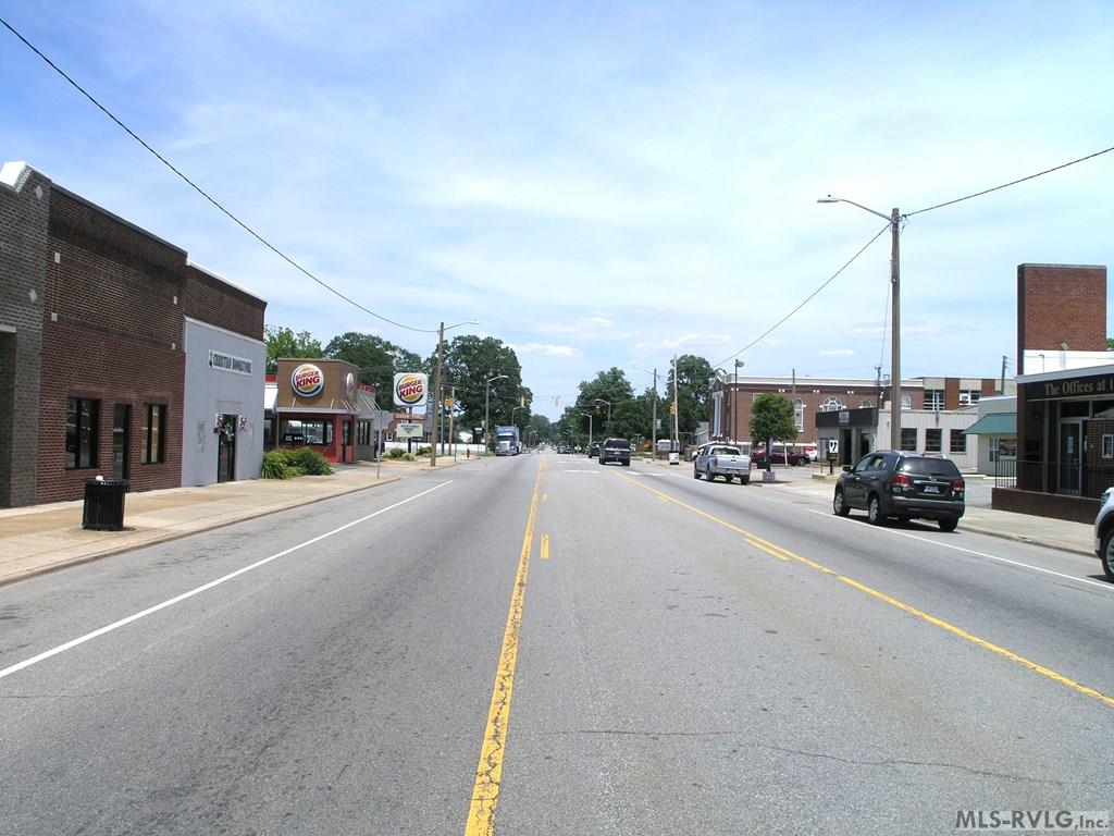 Commercial at 923 Roanoke Avenue, Roanoke Rapids NC 27870, photo 16 of 26