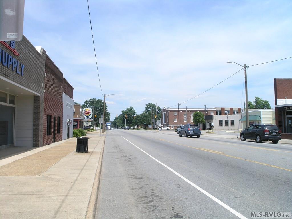 Commercial at 923 Roanoke Avenue, Roanoke Rapids NC 27870, photo 17 of 26