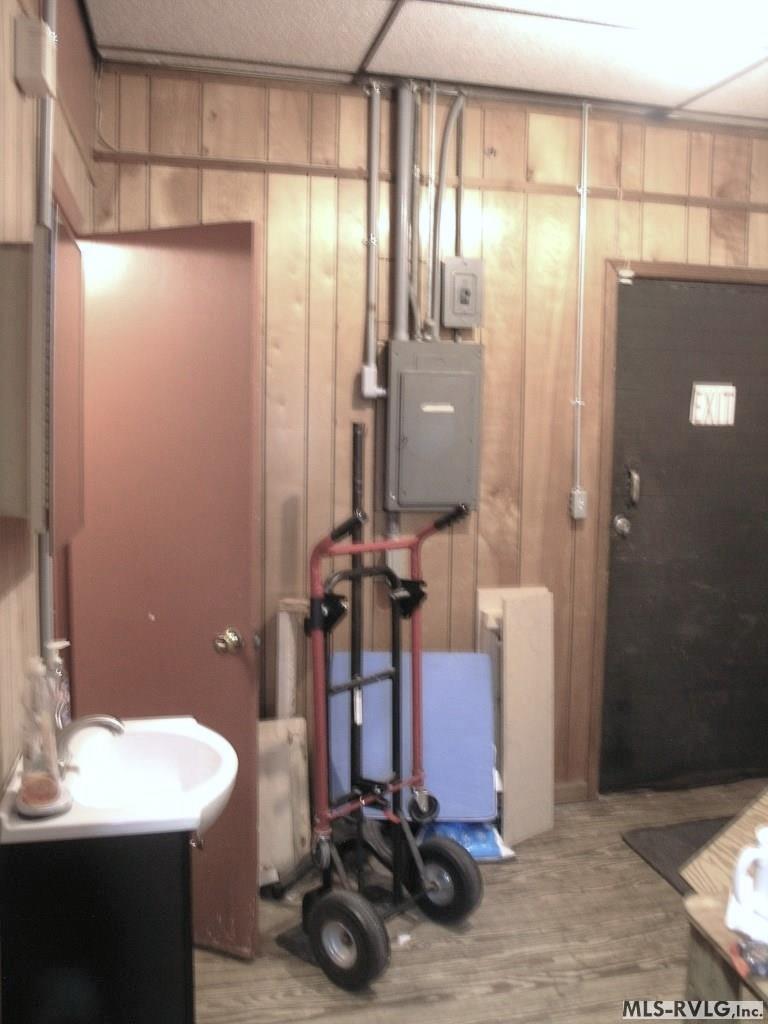 Commercial at 923 Roanoke Avenue, Roanoke Rapids NC 27870, photo 22 of 26
