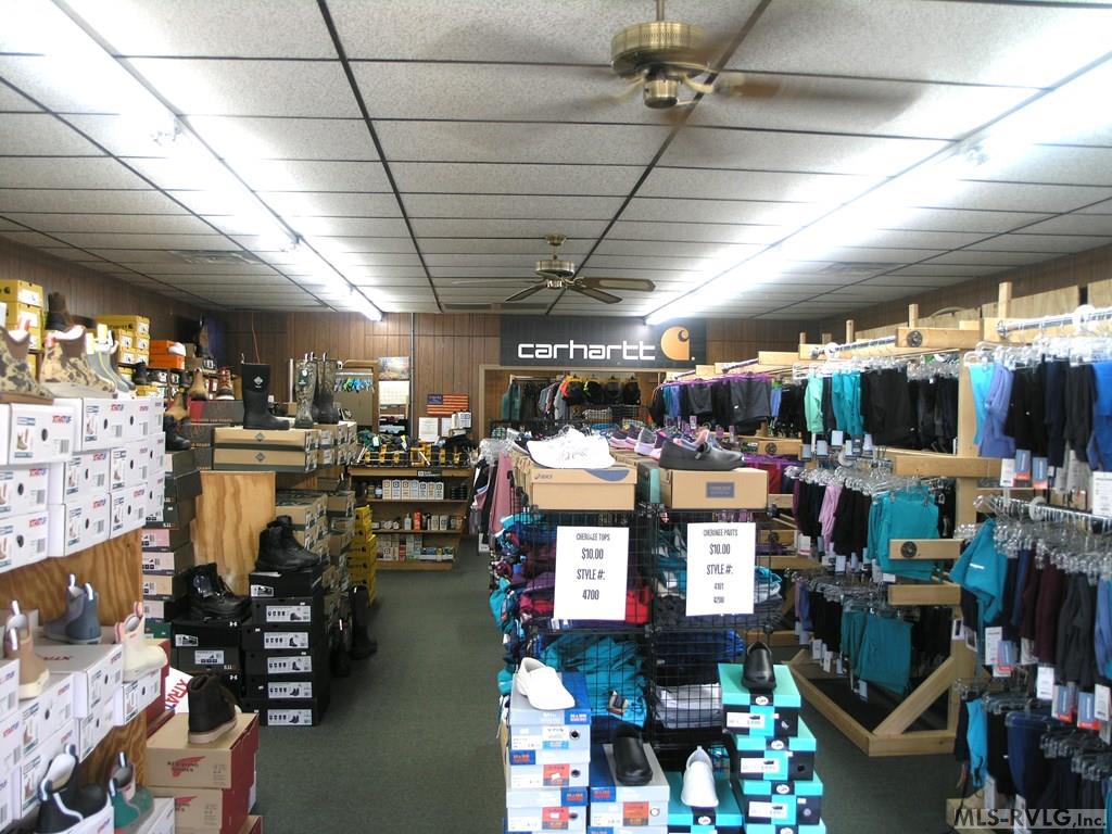Commercial at 923 Roanoke Avenue, Roanoke Rapids NC 27870, photo 5 of 26