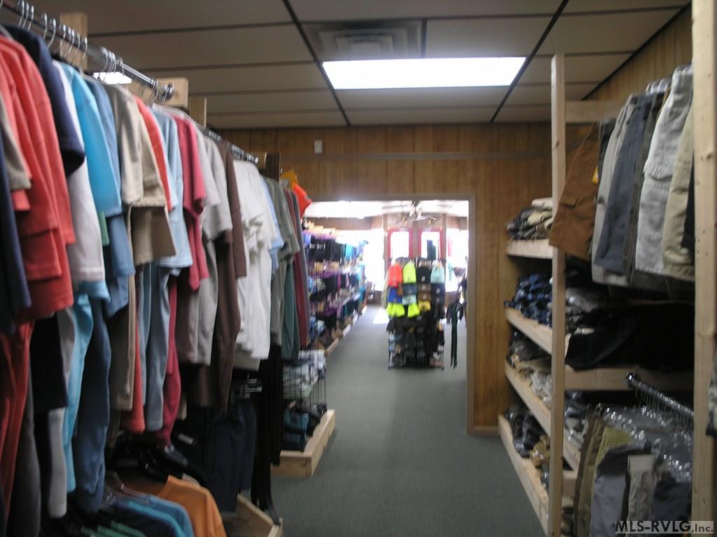 Commercial at 923 Roanoke Avenue, Roanoke Rapids NC 27870, photo 7 of 26