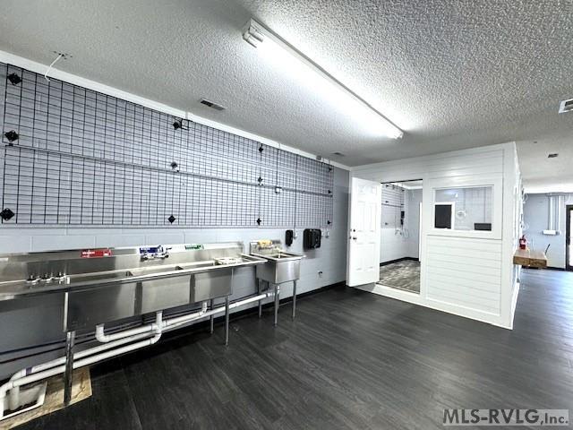 Stainless steel sinks - 1250 Gaston Road, Skippers VA 23879