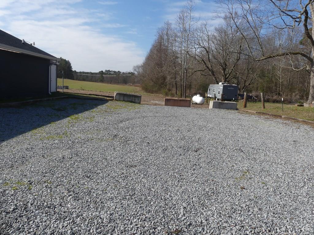 Parking area, great area for picnic tables - 1250 Gaston Road, Skippers VA 23879