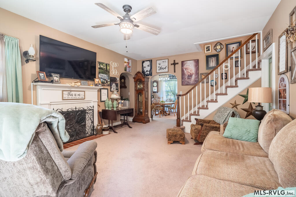 Residential/Vacation at 406 S Main St, Lawrenceville VA 23868, photo 12 of 33