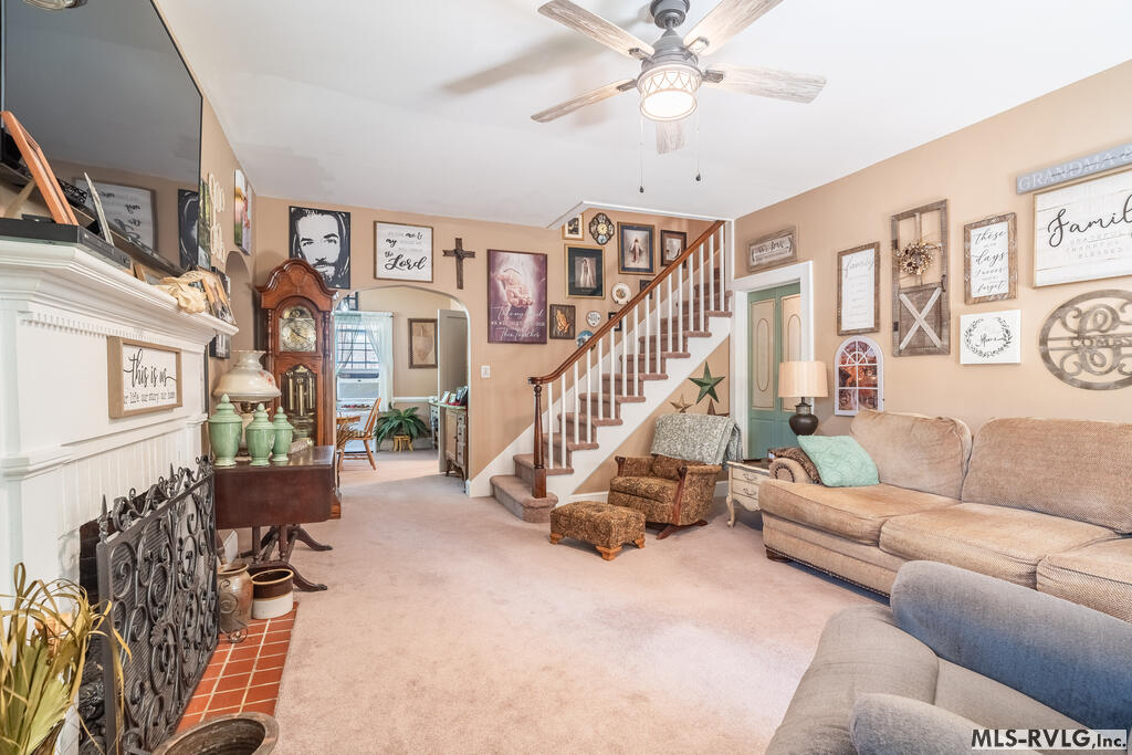 Residential/Vacation at 406 S Main St, Lawrenceville VA 23868, photo 13 of 33