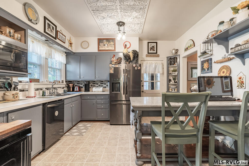 Residential/Vacation at 406 S Main St, Lawrenceville VA 23868, photo 18 of 33