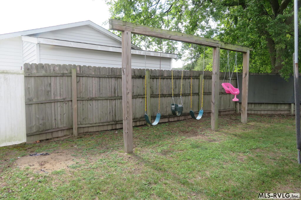 Residential/Vacation at 1414 Park Avenue, Roanoke Rapids NC 27870, photo 28 of 33