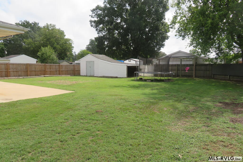 Residential/Vacation at 1414 Park Avenue, Roanoke Rapids NC 27870, photo 4 of 33