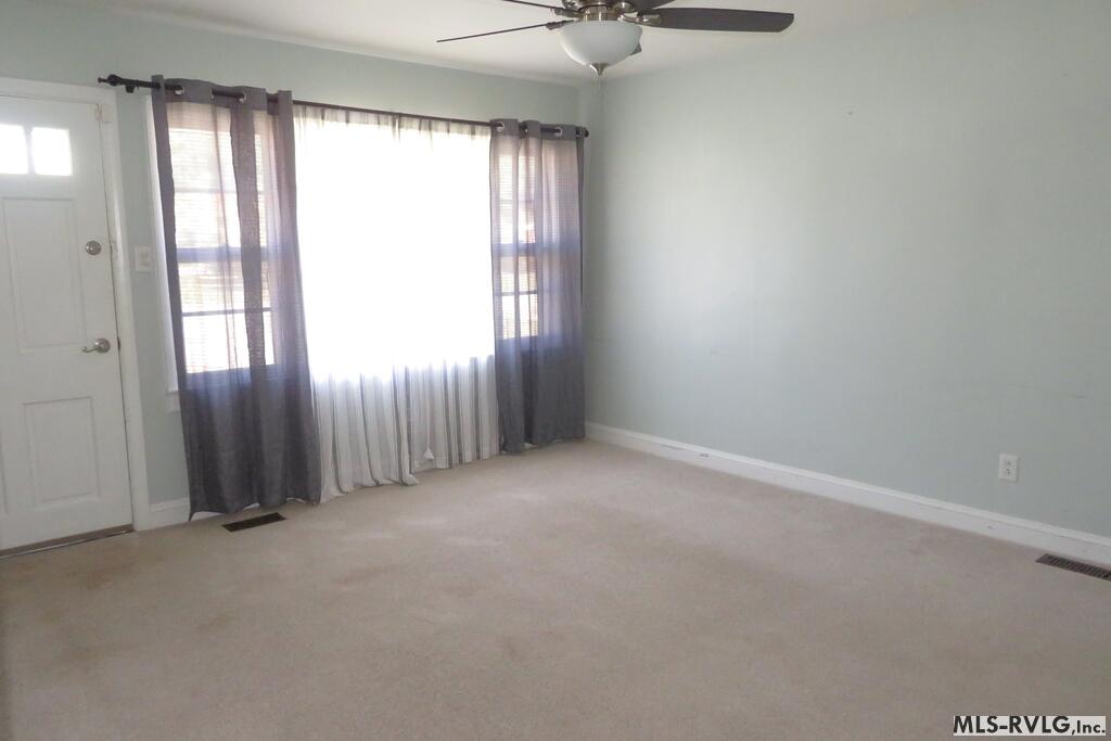 Residential/Vacation at 1414 Park Avenue, Roanoke Rapids NC 27870, photo 6 of 33