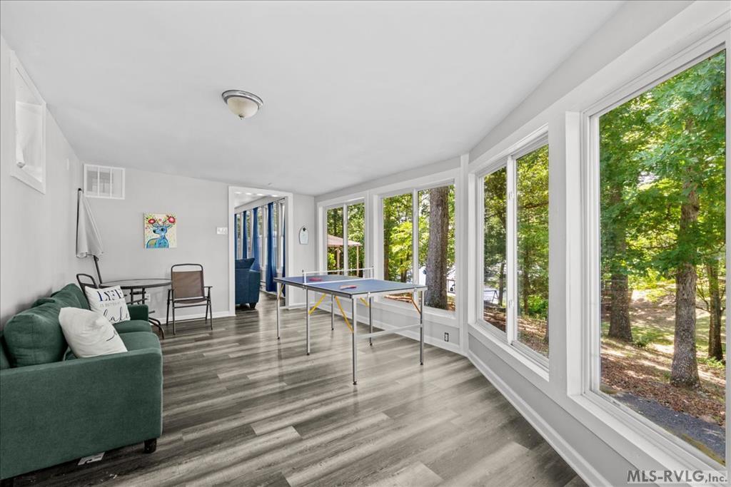 Lakeside Flex Space, Makes the perfect Home Office, game room and offers a great view for a quiet place to have coffee in the mornings - 960 Poplar Creek Road, Bracey VA 23919