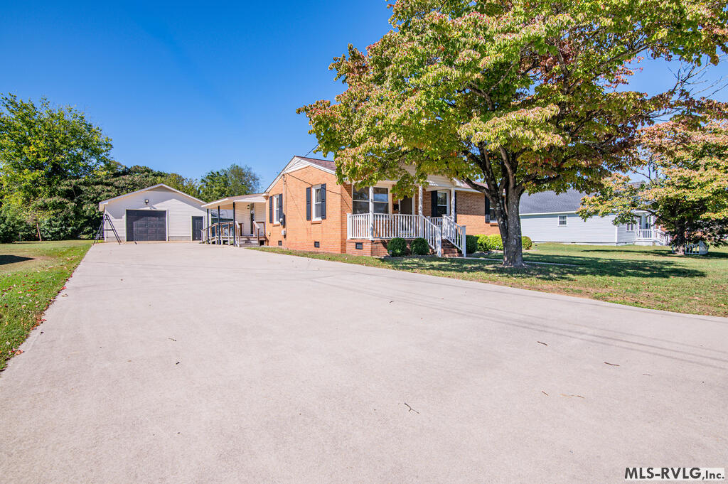 Residential/Vacation at 503 Pinecrest Ave., Roanoke Rapids NC 27870, photo 2 of 53