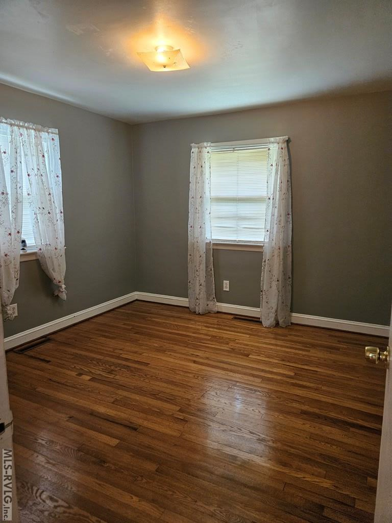 Residential/Vacation at 703 Raleigh St, Roanoke Rapids NC 27870, photo 11 of 22