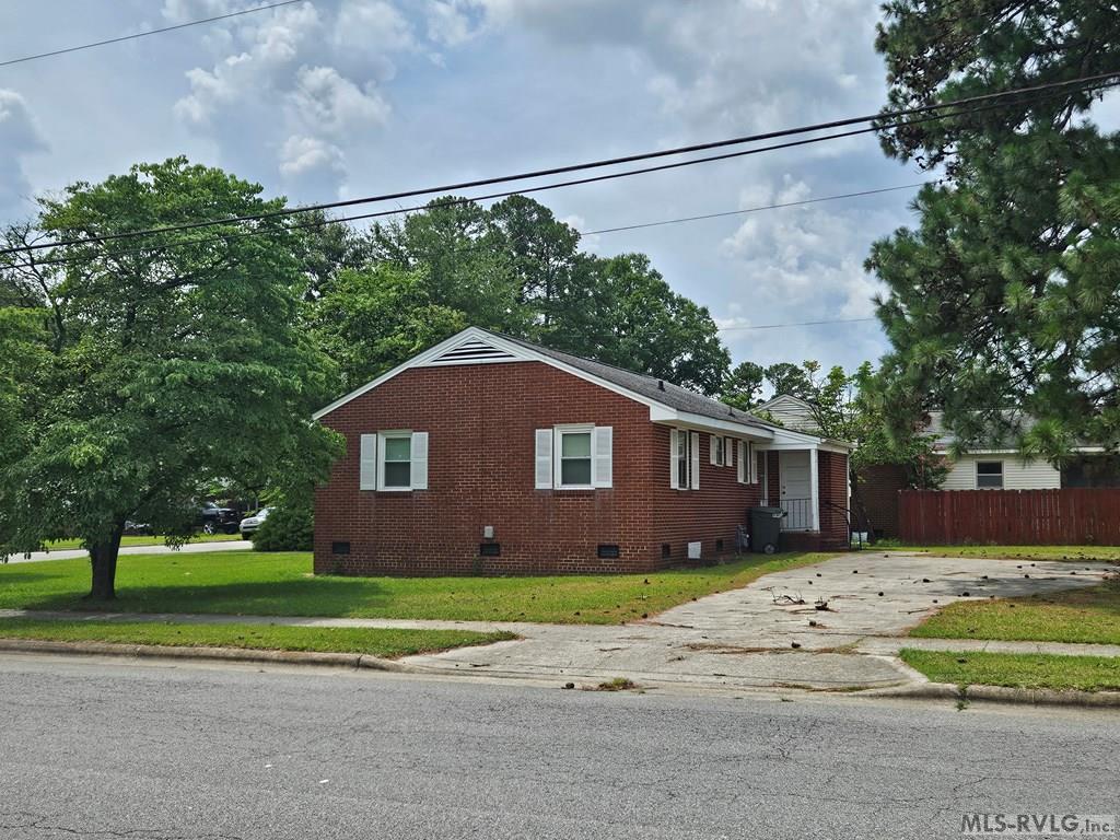 Residential/Vacation at 703 Raleigh St, Roanoke Rapids NC 27870, photo 17 of 22