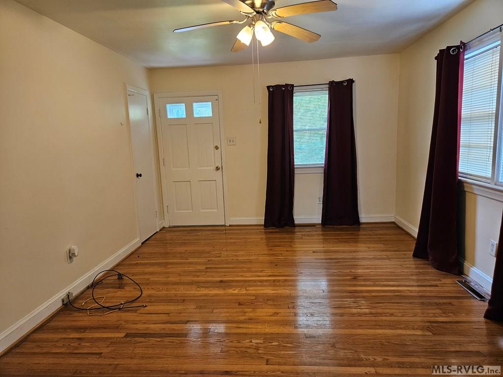 Residential/Vacation at 703 Raleigh St, Roanoke Rapids NC 27870, photo 2 of 22