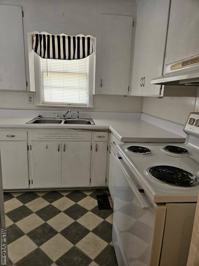 Residential/Vacation at 703 Raleigh St, Roanoke Rapids NC 27870, photo 6 of 22
