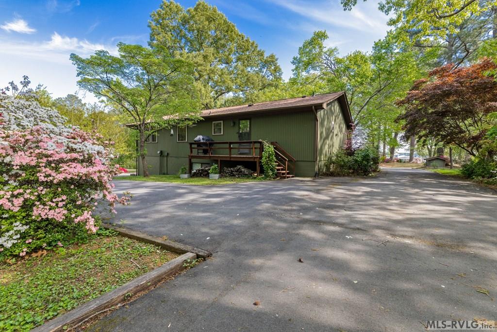 Residential/Vacation at 237 Parkway Drive, Littleton NC 27850, photo 9 of 59