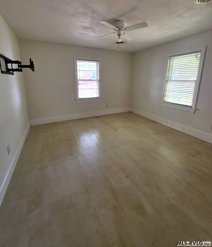 Residential/Vacation at 516 Roanoke Ave, Roanoke Rapids NC 27870, photo 11 of 27