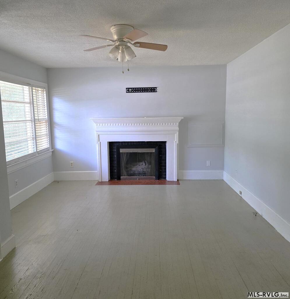 Residential/Vacation at 516 Roanoke Ave, Roanoke Rapids NC 27870, photo 2 of 27