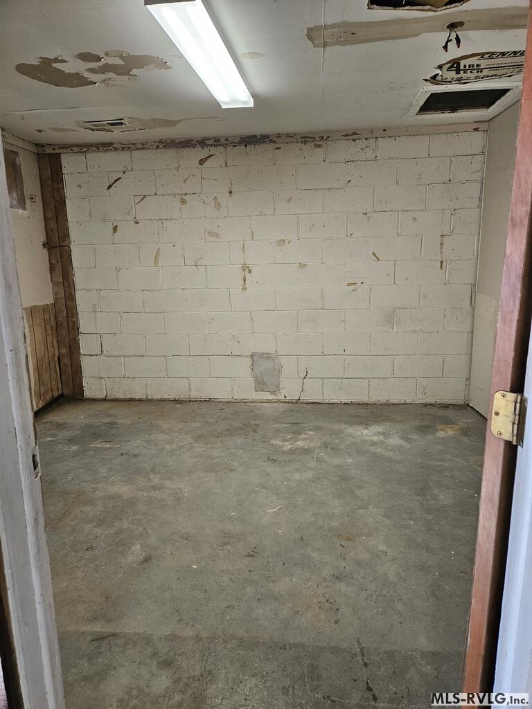 Commercial at 1936 Hwy 158 W, Roanoke Rapids NC 27870, photo 6 of 13