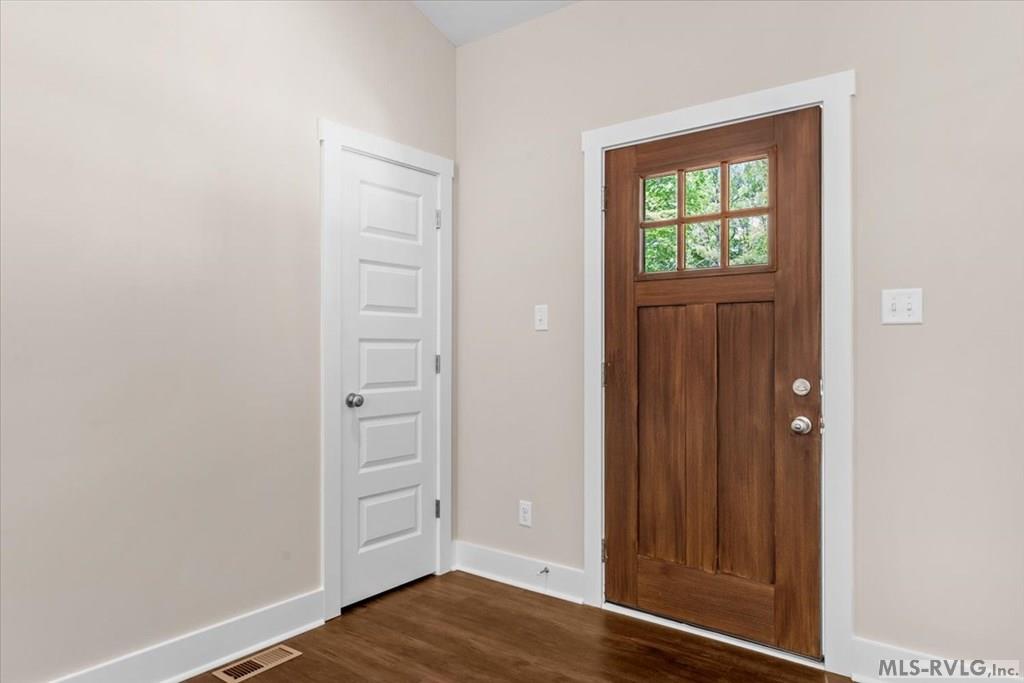 Residential/Vacation at 141 Jamestown Lane, Bracey VA 23919, photo 11 of 44