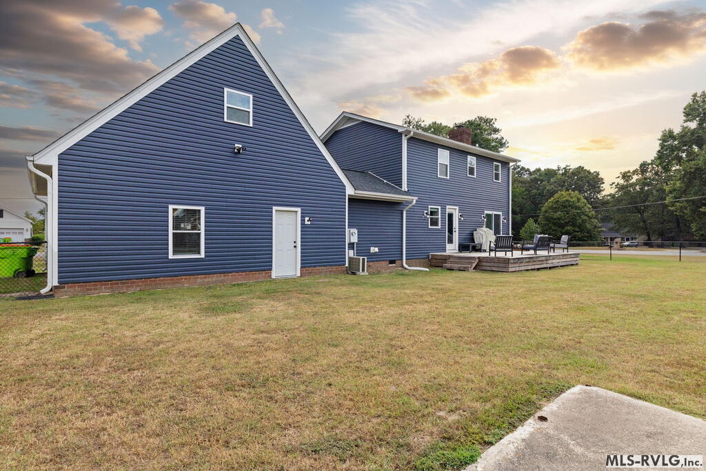 Residential/Vacation at 132 Carmichael Circle, Roanoke Rapids NC 27870, photo 9 of 39