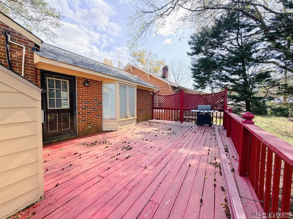 Residential/Vacation at 627 N Mecklenburg Ave, South Hill VA 23970, photo 30 of 51