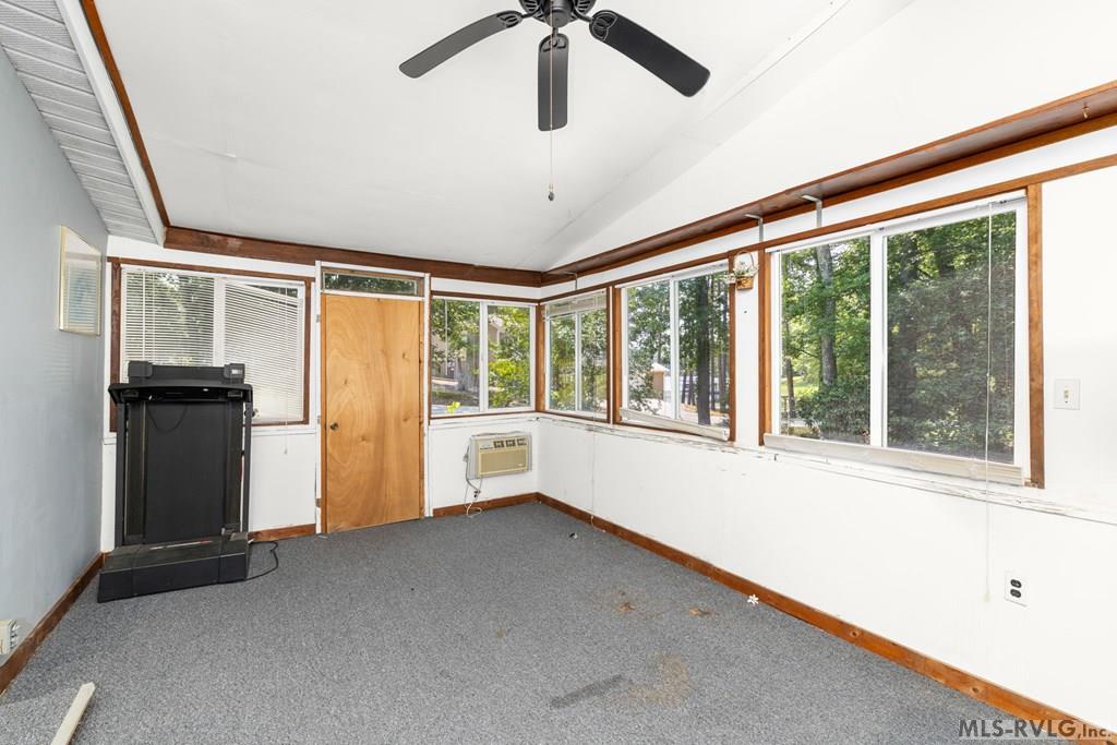 Residential/Vacation at 124 Pineview Drive, Henrico NC 27842, photo 19 of 39