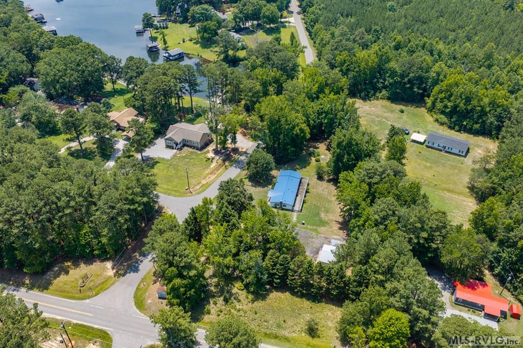 Residential/Vacation at 124 Pineview Drive, Henrico NC 27842, photo 4 of 39