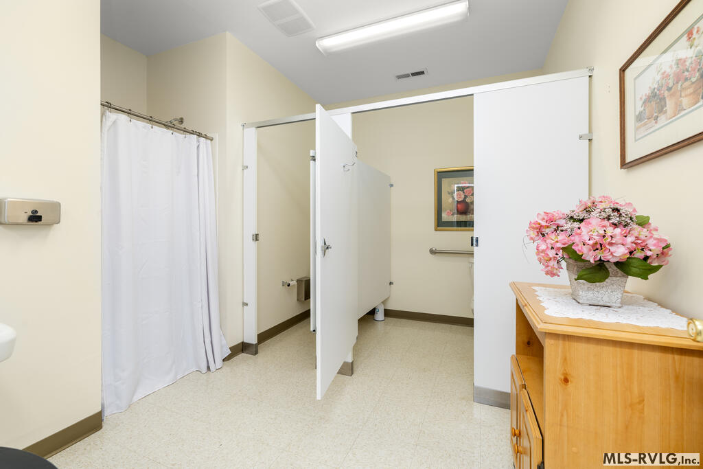 Community Center - 128 Savannah Circle, Roanoke Rapids NC 27870