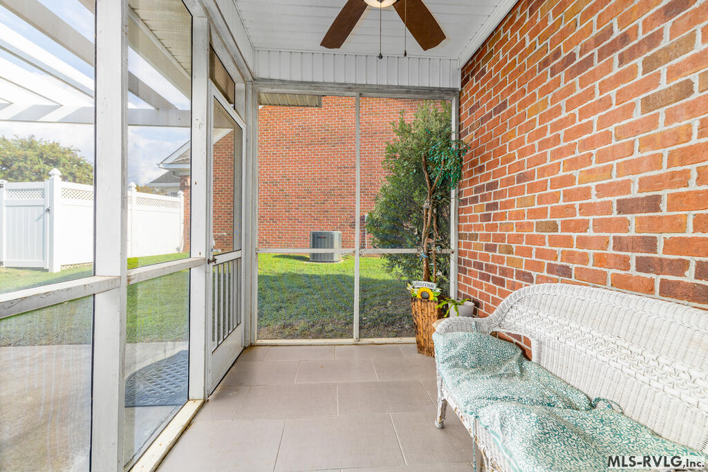 Screened In Porch - 128 Savannah Circle, Roanoke Rapids NC 27870
