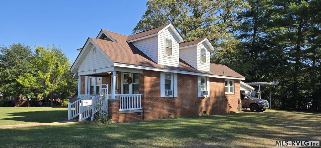 Residential/Vacation at 318 Oakwood Ave, Roanoke Rapids NC 27870, photo 3 of 27
