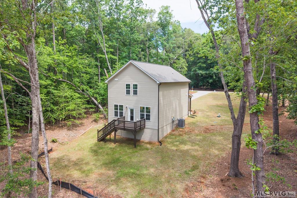 Residential/Vacation at 604 Tanglewood Dr, Bracey VA 23919, photo 11 of 52