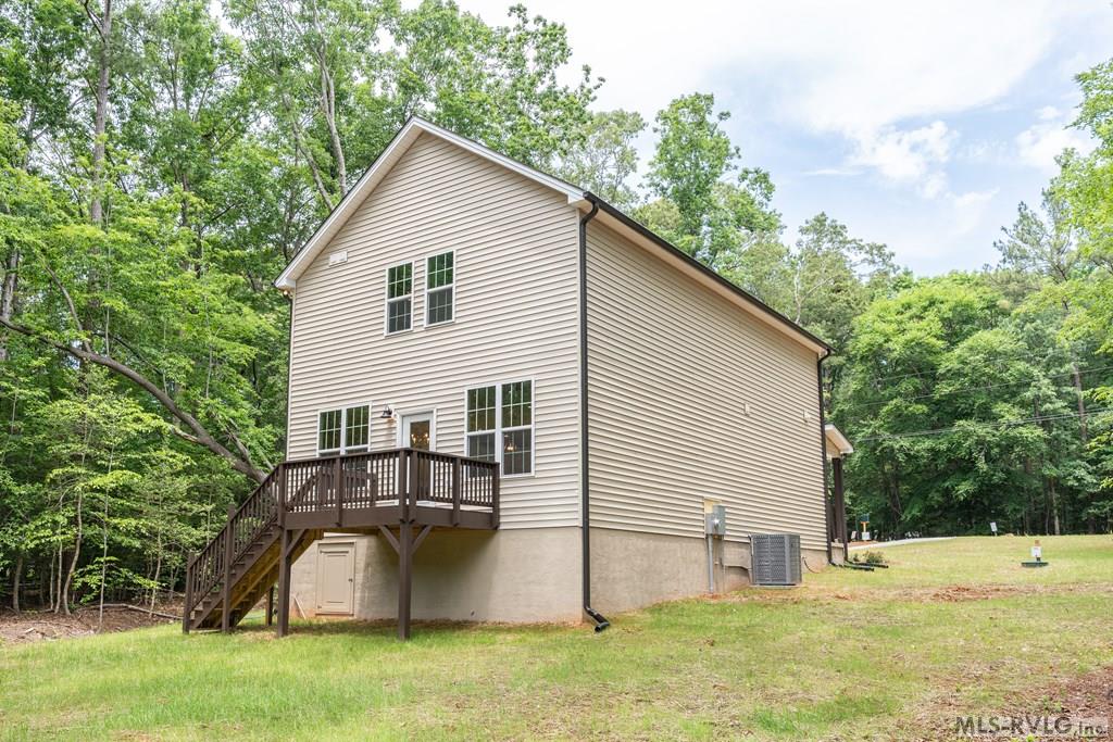 Residential/Vacation at 604 Tanglewood Dr, Bracey VA 23919, photo 7 of 52