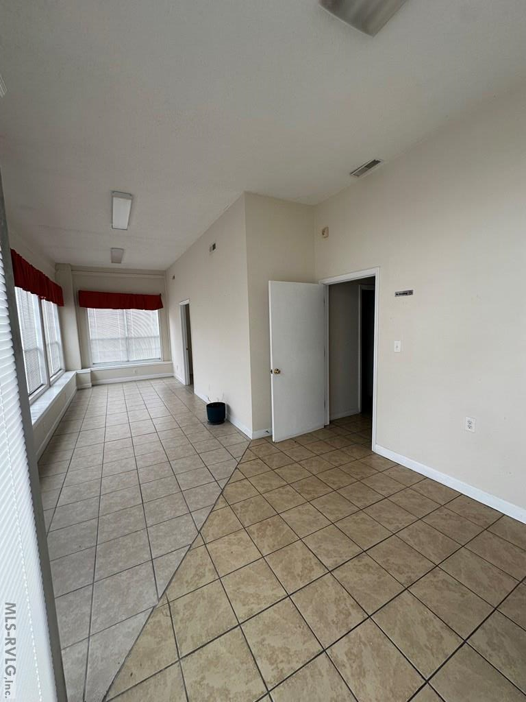 Commercial at 101 W Main St, Ahoskie NC 27910, photo 6 of 38