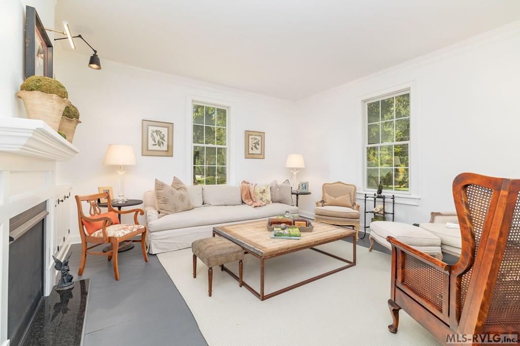 Front Living Area off Foyer - 401 Mosby Ave, Littleton NC 27850