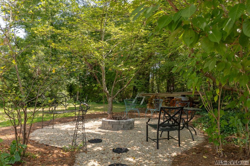 The Garden Grows - 401 Mosby Ave, Littleton NC 27850