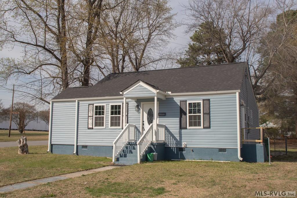 Residential/Vacation at 600 E 13th Street, Roanoke Rapids NC 27870, photo 2 of 23